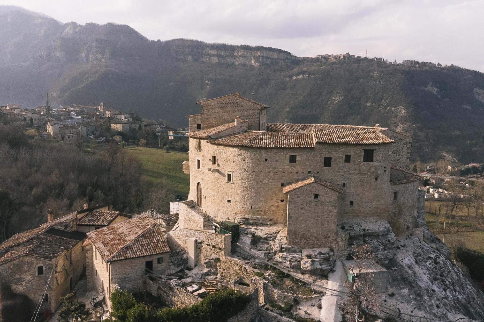 Castel Di Luco Guest house *