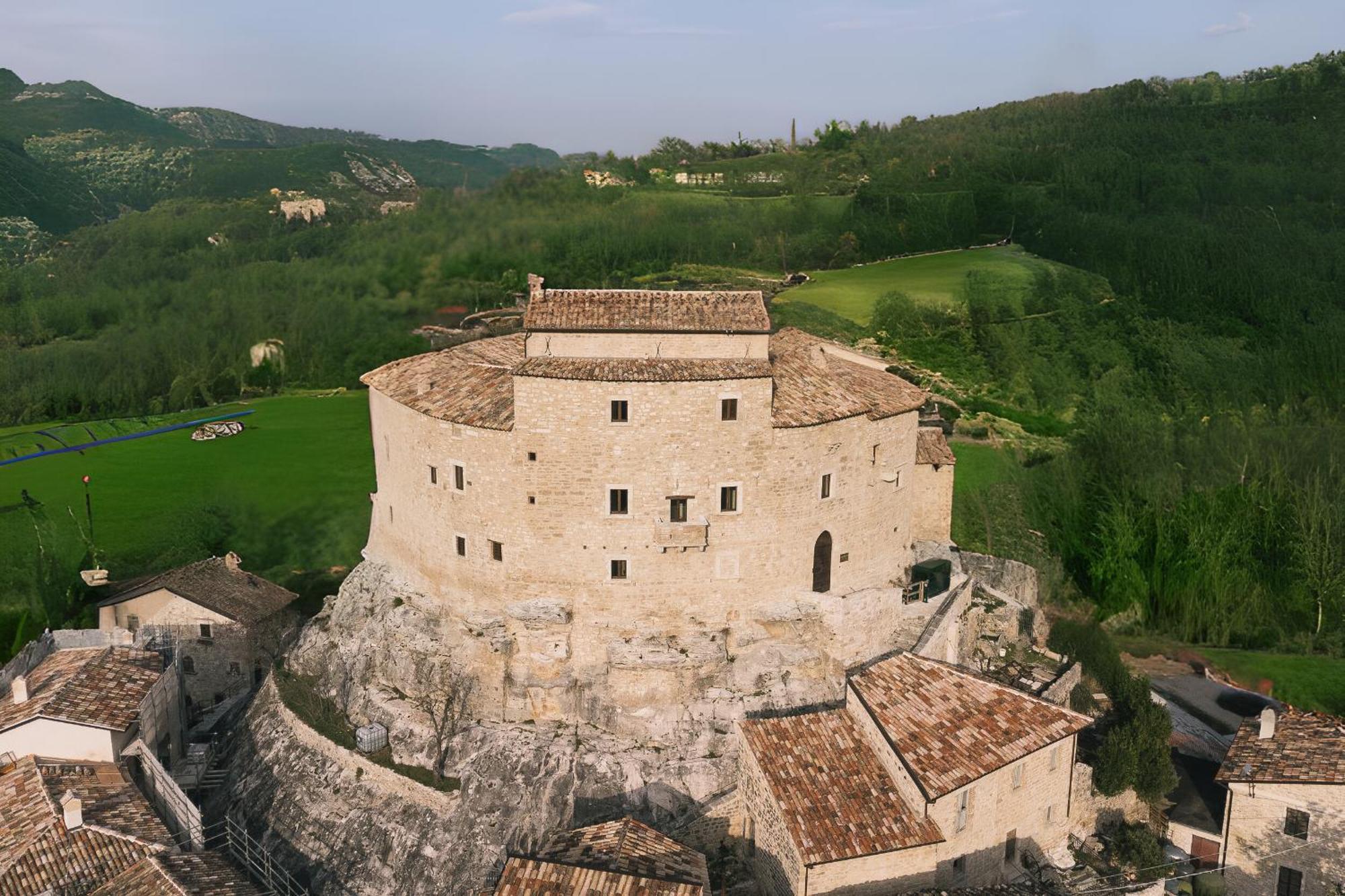 Castel Di Luco Guest house
